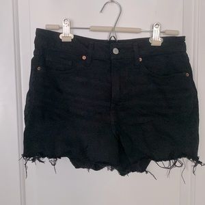 Old Navy High-Waisted O.G. Cut-Off Short